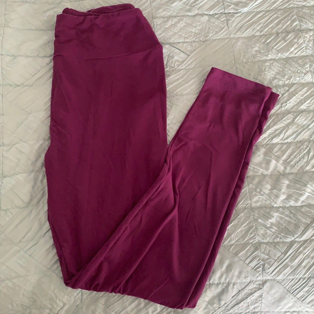 LulaRoe deep purple leggings